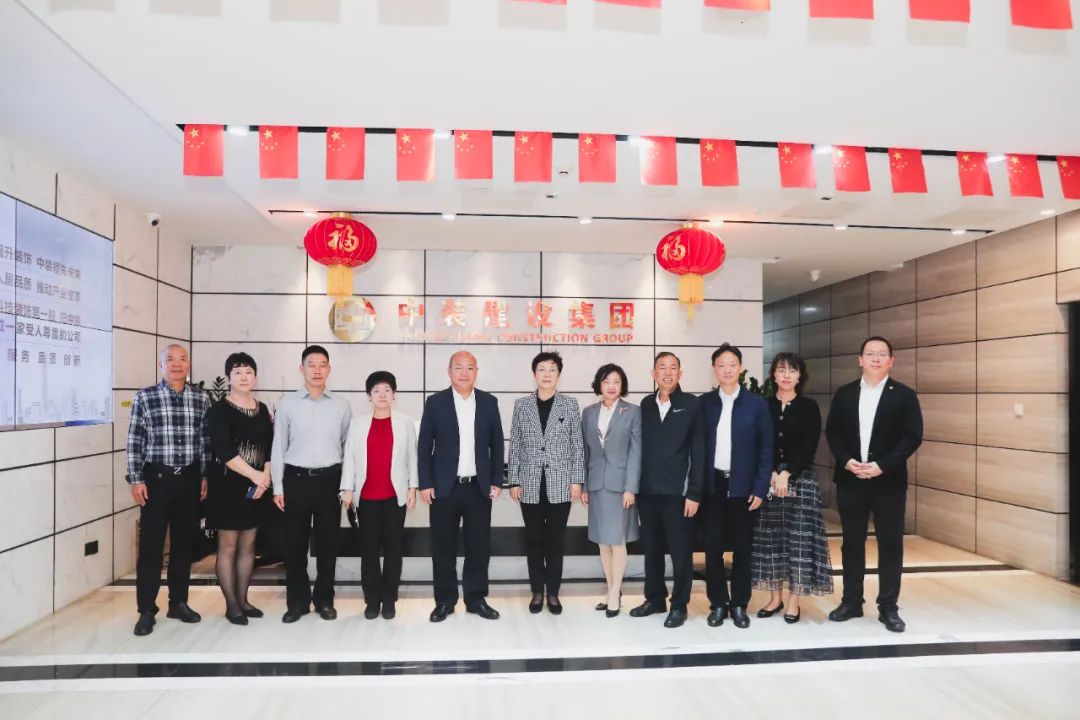 深圳市人大常委会副主任裴蕾同志率队莅临星空电子建设调研